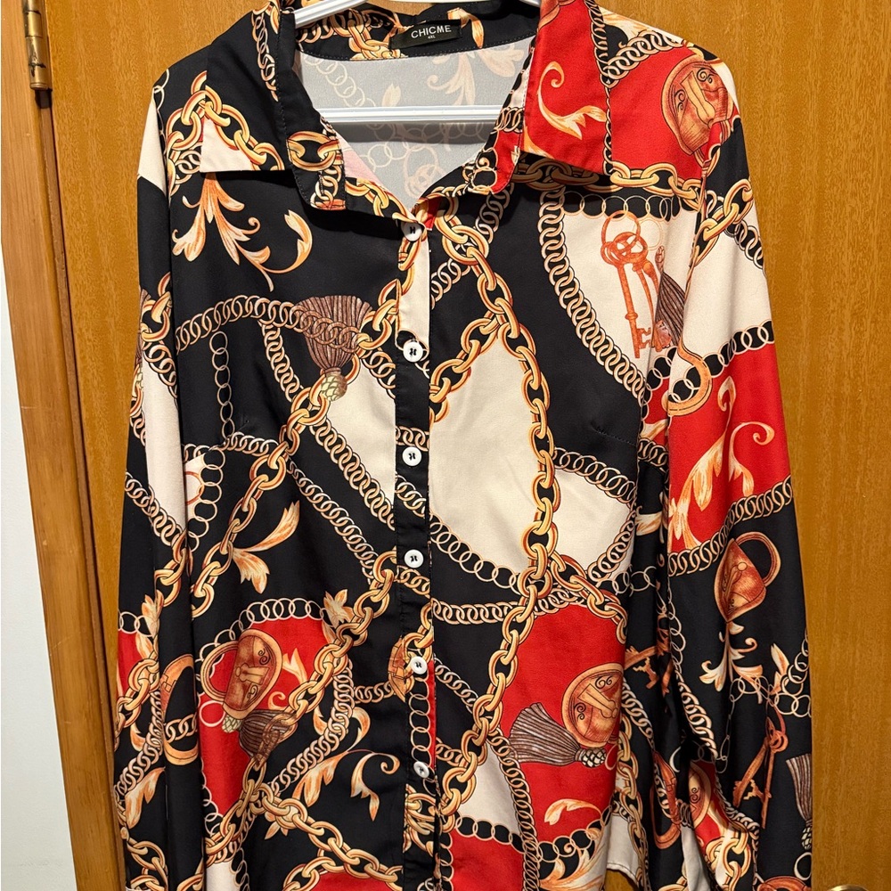 Chic Chain Print Shirt in Black and Gold